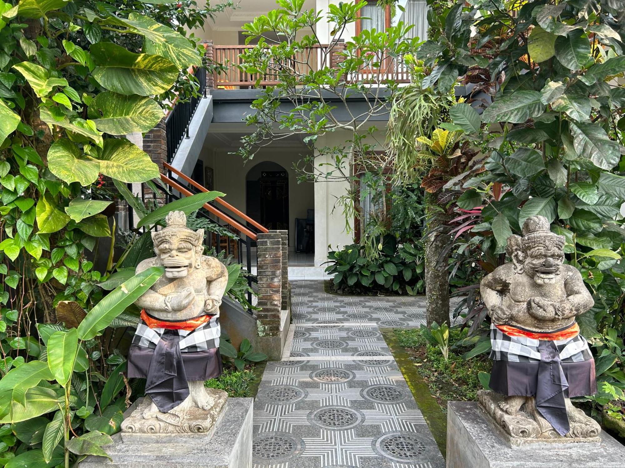 Balimas Guest House ウブド エクステリア 写真